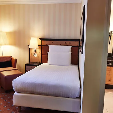 فندق Steigenberger Icon Grandhotel Belvedere 5*